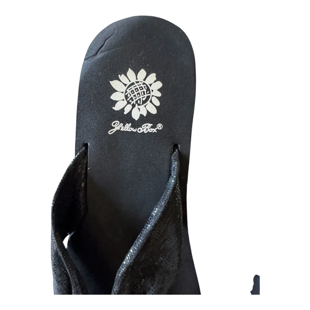 Women's Yellow Box Black Wedge Flip Flop Sandals Size 8 with Rhinestones - Picture 3 of 10